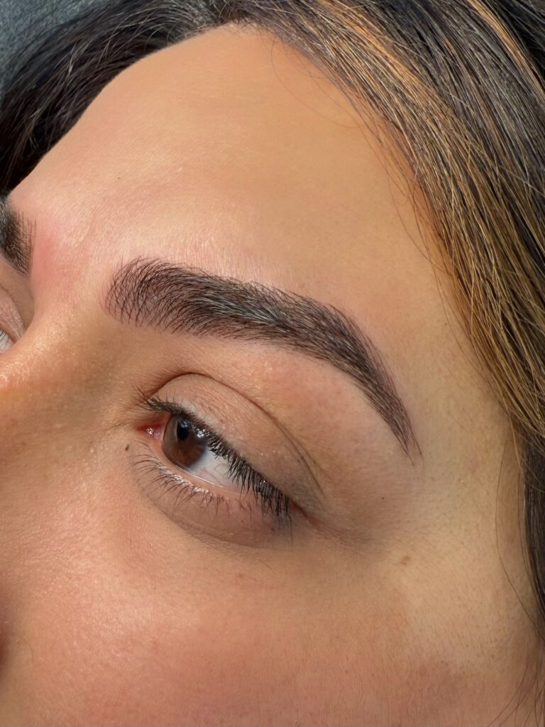 permanent makeup services_eyebrows microblading